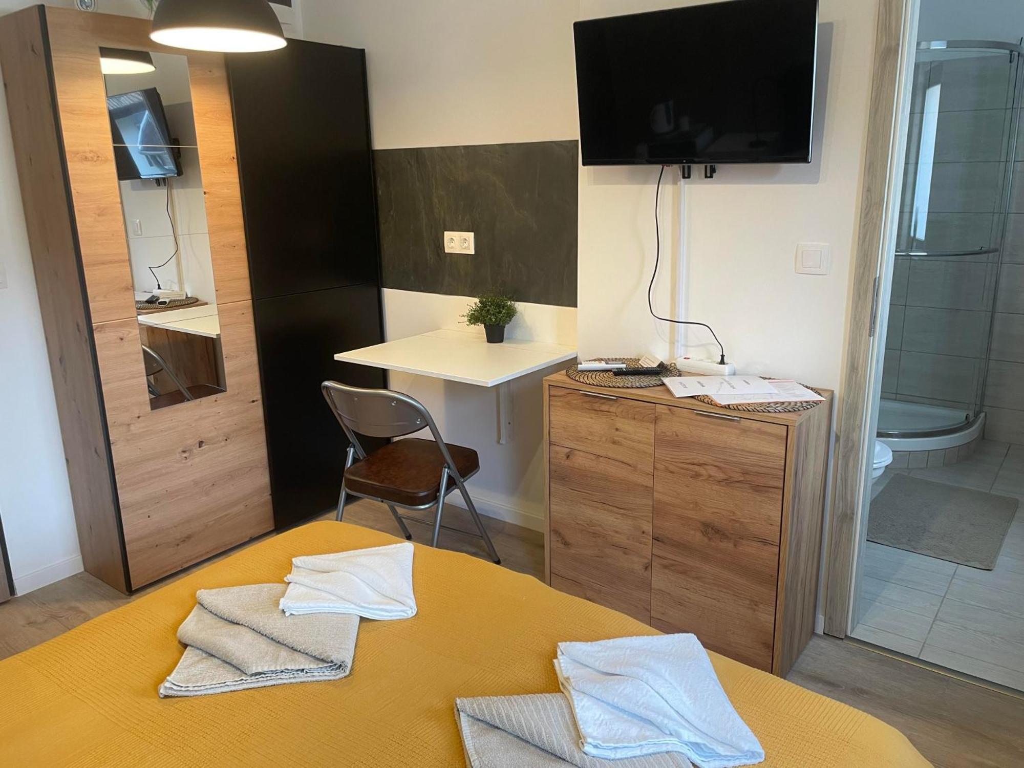 Appartement Szent Benedek Apartman à Fot Extérieur photo
