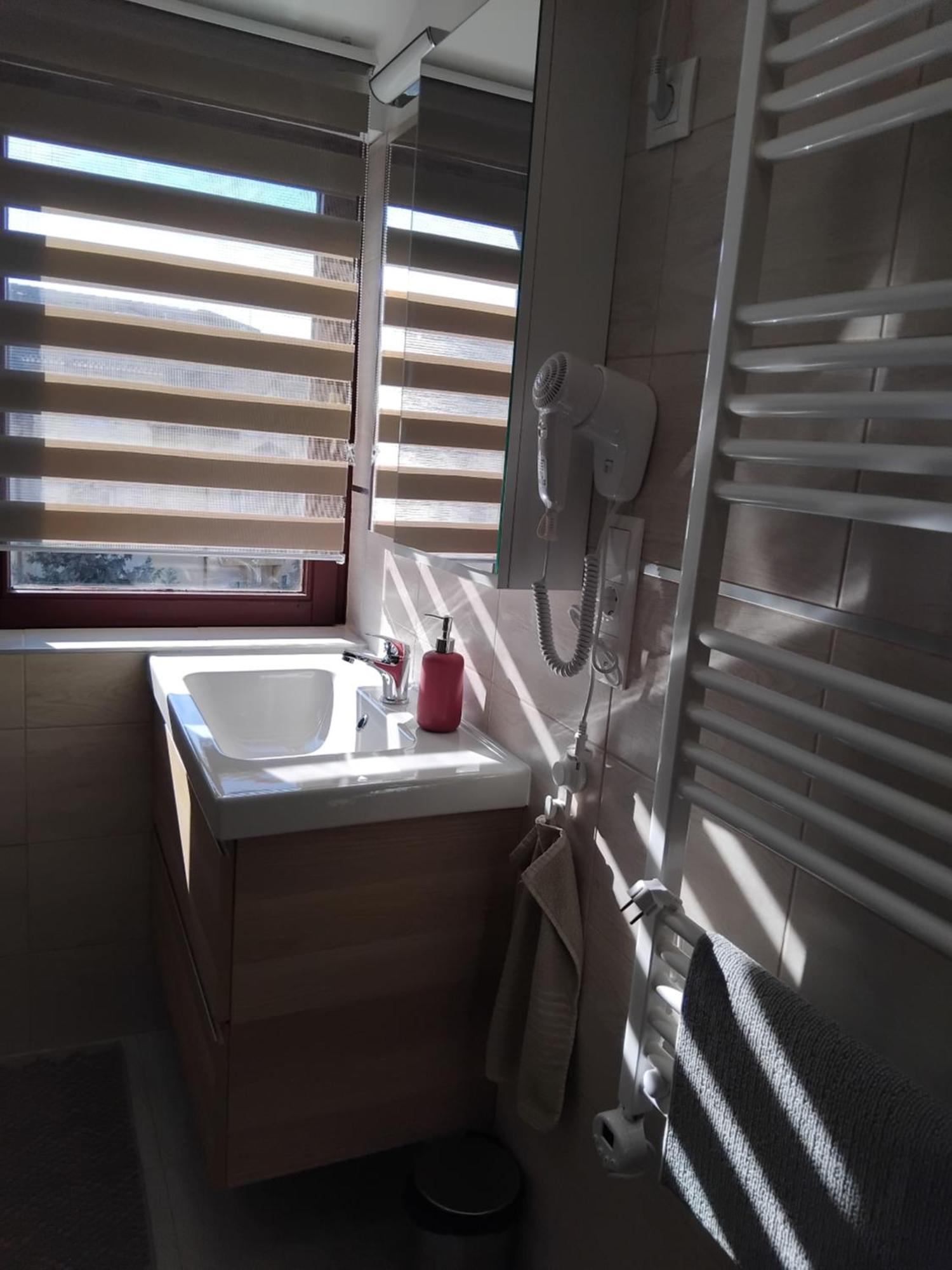 Appartement Szent Benedek Apartman à Fot Extérieur photo