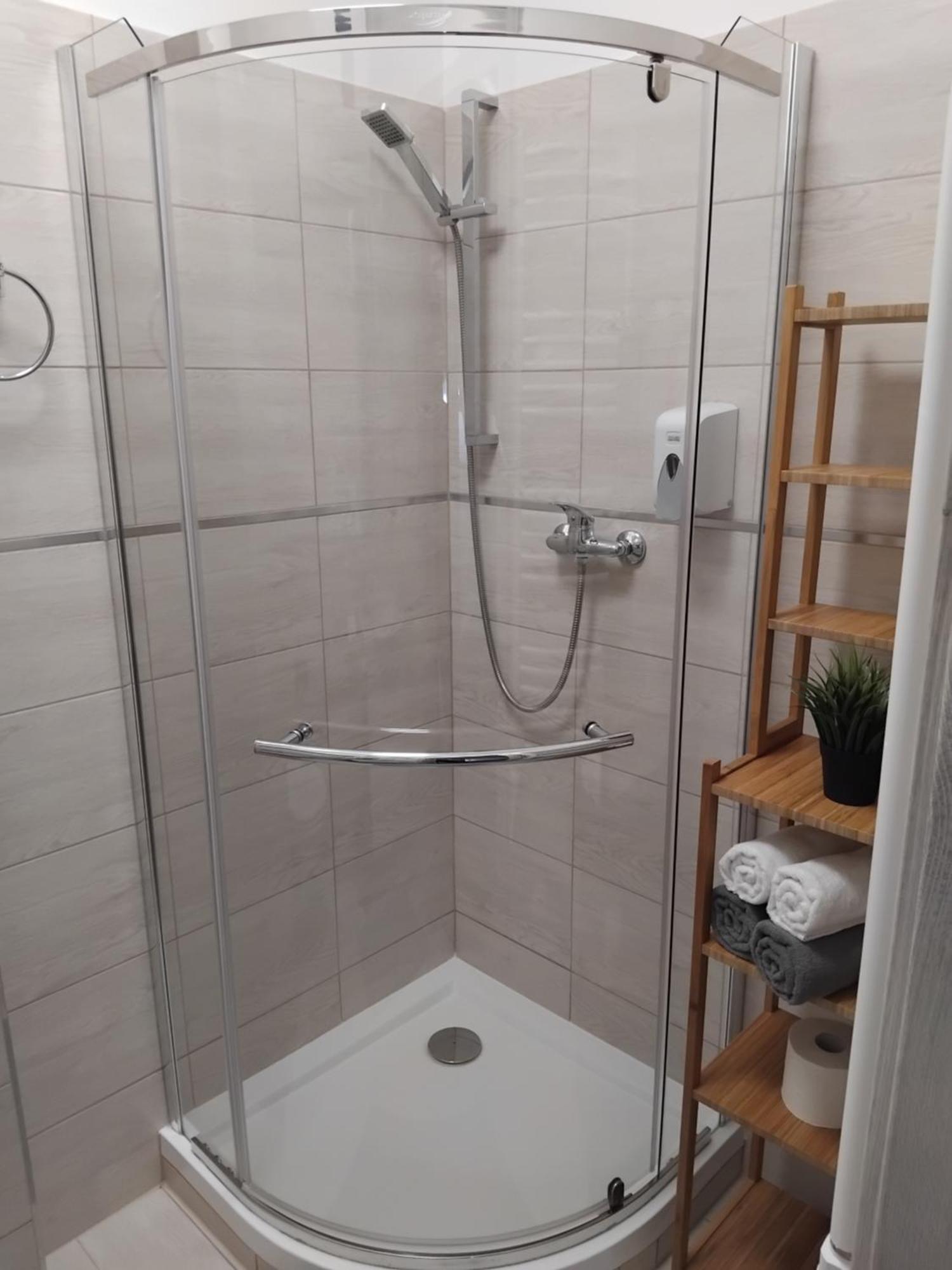 Appartement Szent Benedek Apartman à Fot Extérieur photo