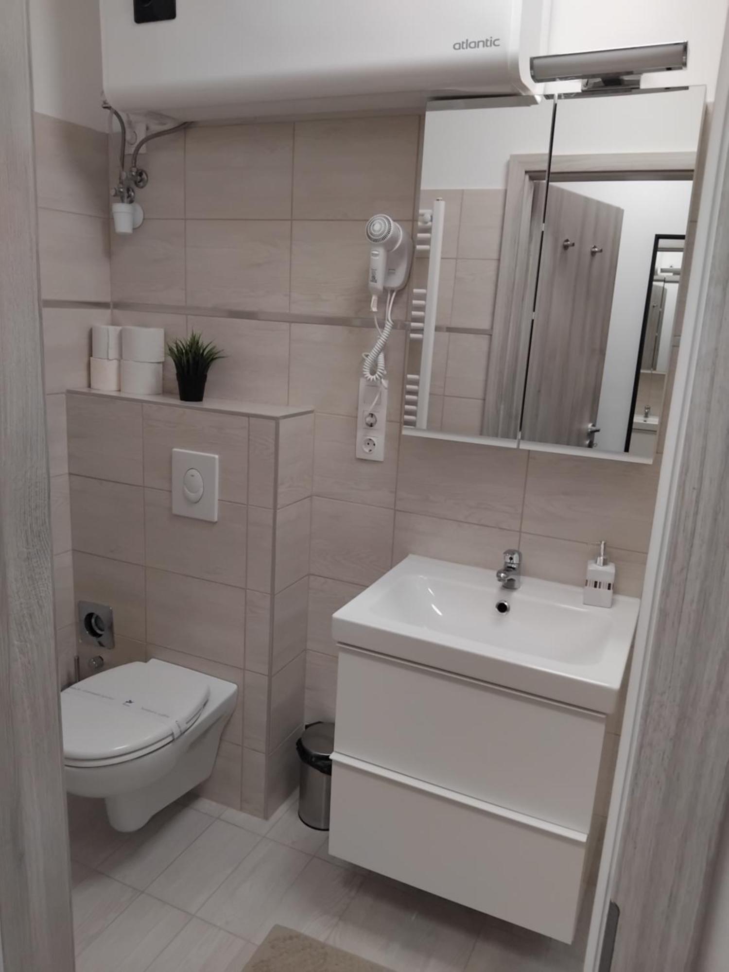 Appartement Szent Benedek Apartman à Fot Extérieur photo